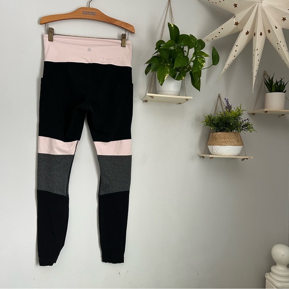 🩷ATHLETA MODBLOCK PINK BLACK SALUTATION TIGHTS LEGGINGS HIGH RISE SIZE SMALL - Picture 6 of 8